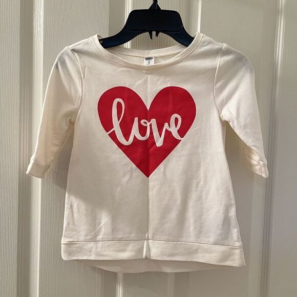 Old Navy Ivory Red Heart Love Sweatshirt Lightweight 3/4 Sleeve Girls Size 5T - Picture 1 of 8